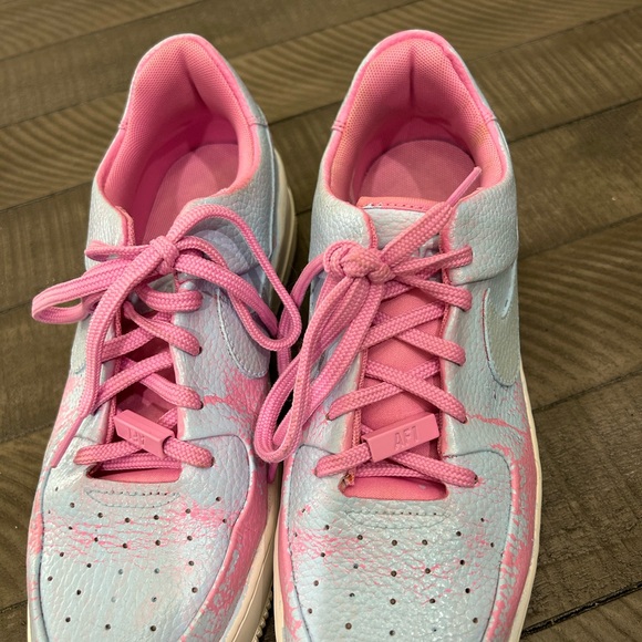 Nike Women's Air Sneakers in Pink and Light Blue - Picture 7 of 15